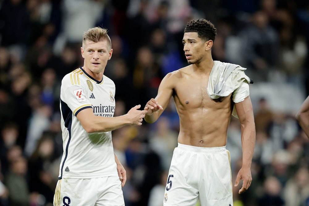 Bellingham chấn thương vai, Real Madrid lo sốt vó - Ảnh 1