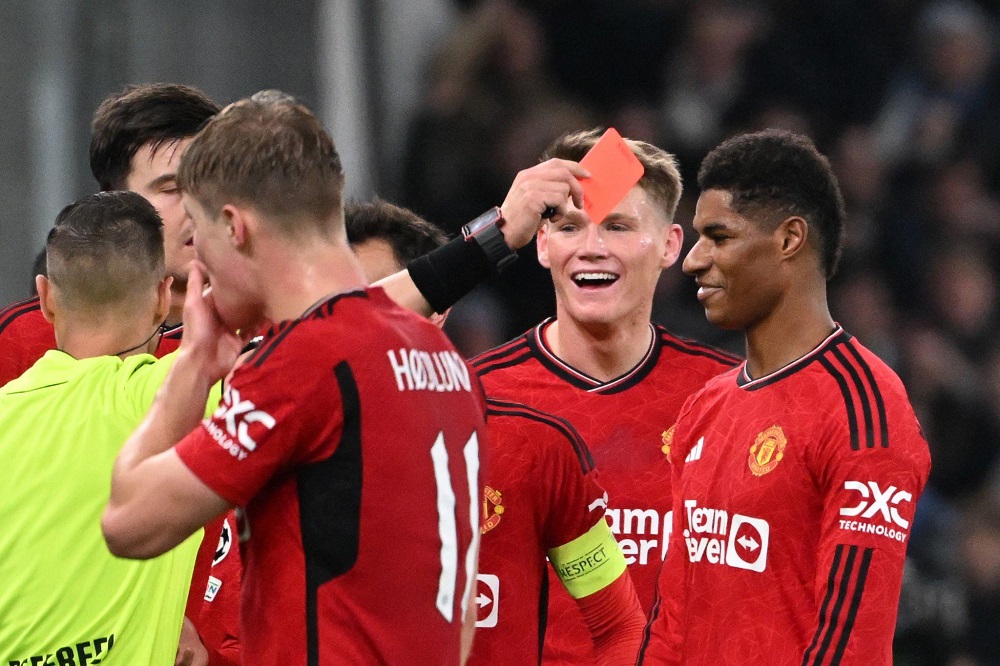 Rashford bị thẻ đỏ oan uổng trước Copenhagen? - Ảnh 1