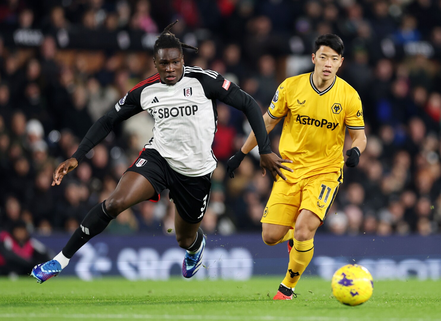 Kết quả bóng đá hôm nay 28/11: Màn đuổi bắt kịch tính giữa Fulham và Wolves - Ảnh 1