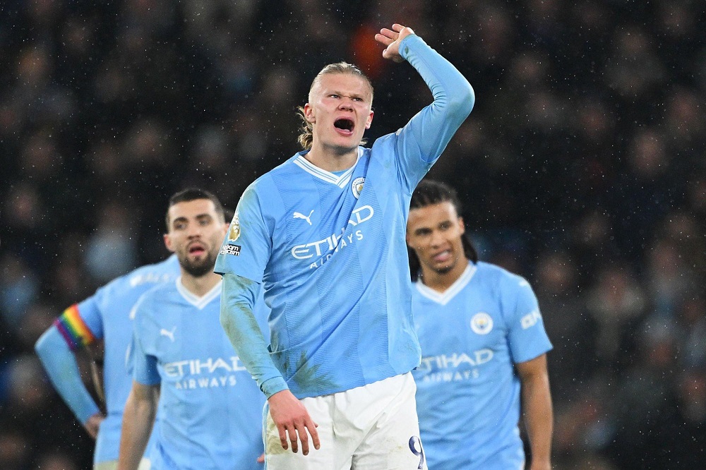 Erling Haaland nổi điên chửi trọng tài ở trận hòa Tottenham - Ảnh 1