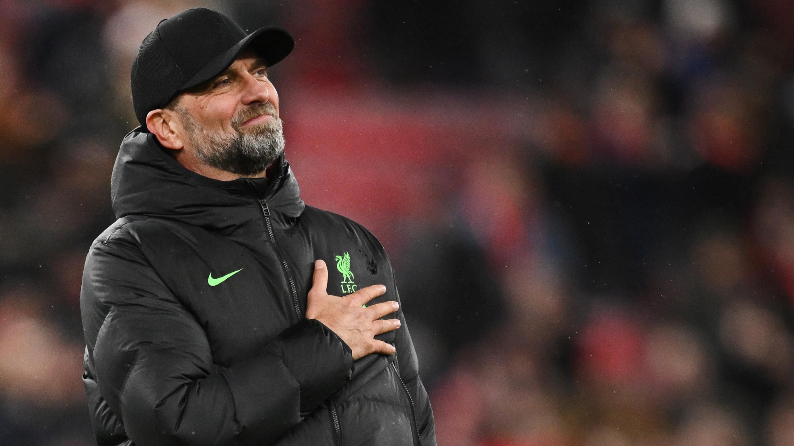 Klopp mong người hâm mộ ở Anfield cổ vũ cuồng nhiệt hơn.