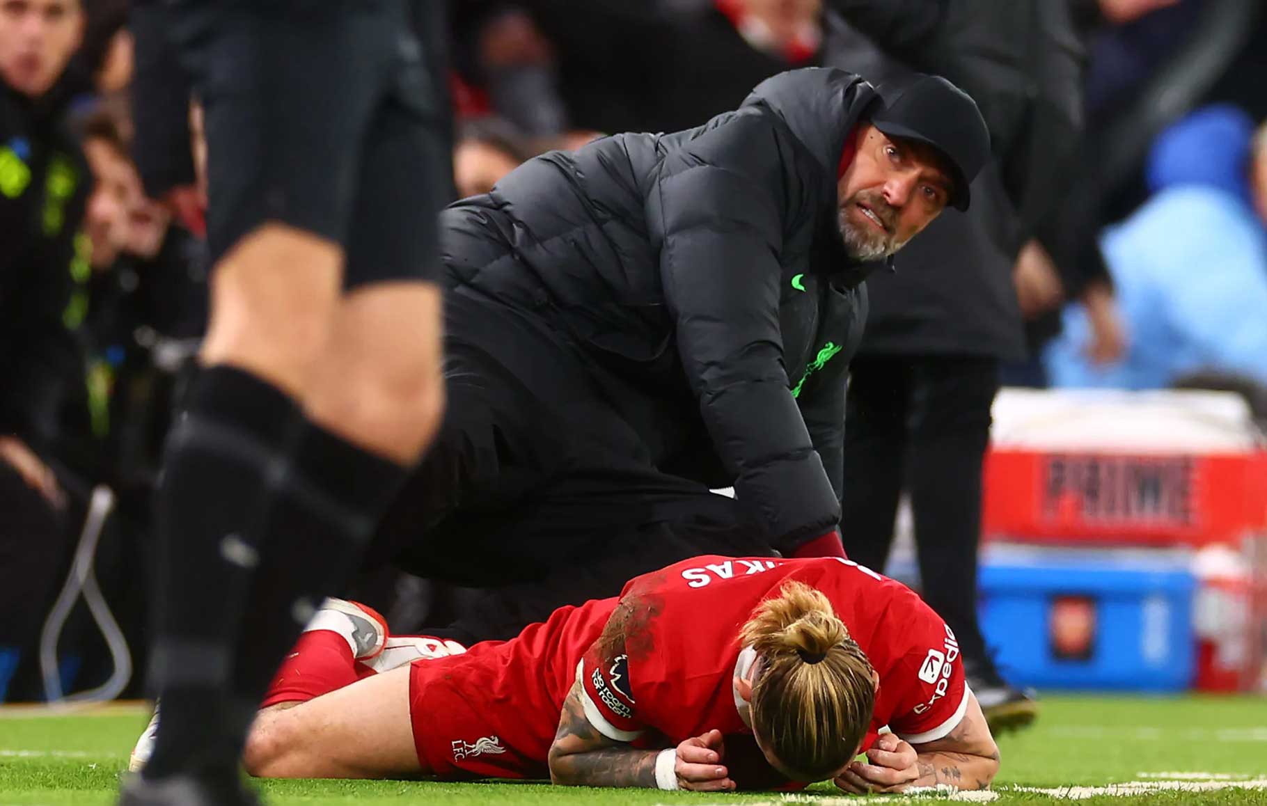 Liverpool buộc phải thay đổi kế hoạch vì Tsimikas - Ảnh 1