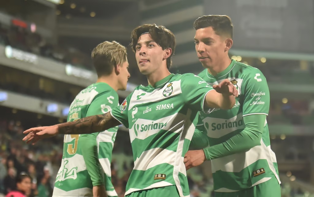 Kết quả bóng đá hôm nay tối 31/1: Santos Laguna thắng đậm Puebla  - Ảnh 1