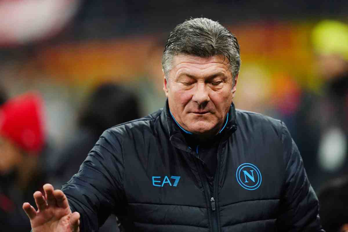 Napoli xem xét sa thải HLV trước thềm gặp Barca ở Cúp C1 - Ảnh 1