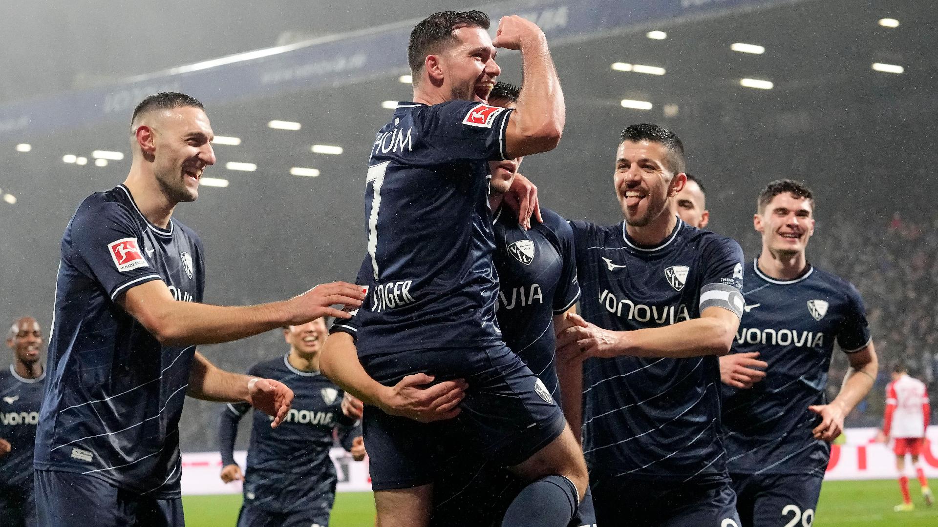 Kết quả bóng đá hôm nay 19/2: Bayern thua 3 trận liên tiếp - Ảnh 1