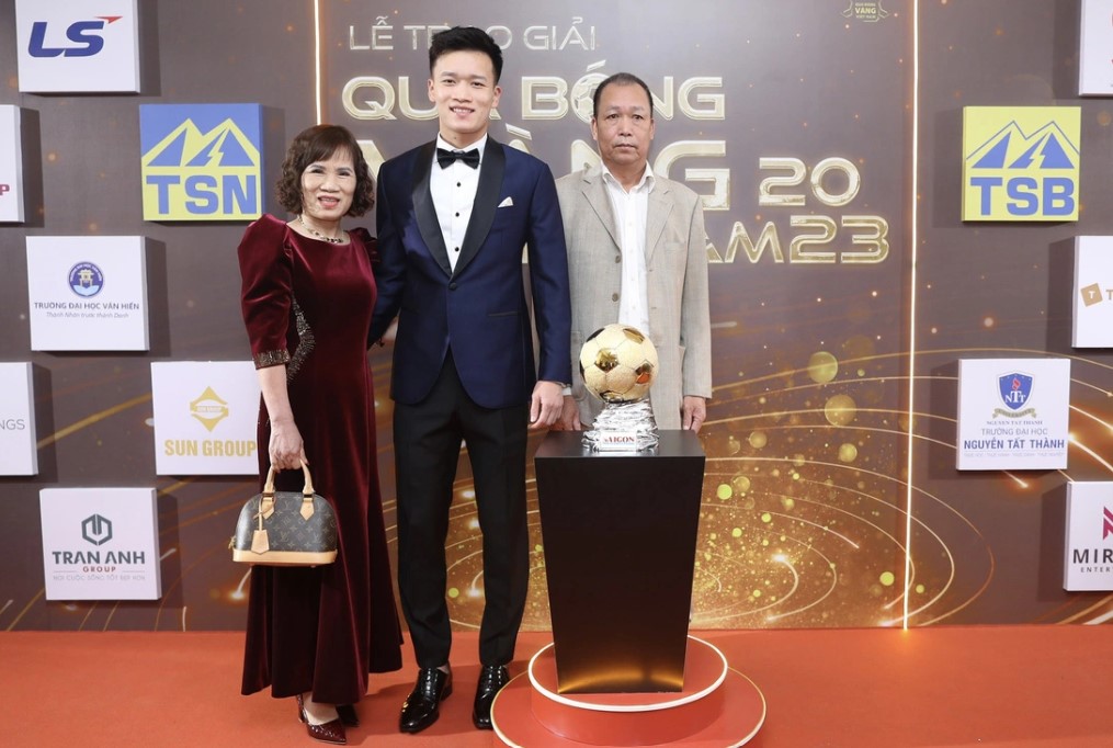 Quả bóng Vàng Việt Nam năm 2023 gọi tên Nguyễn Hoàng Đức - Ảnh 1
