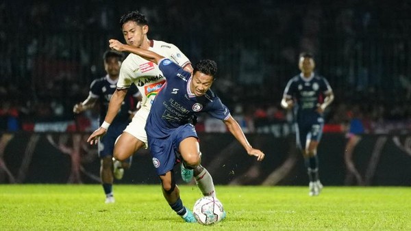 Kết quả bóng đá hôm nay tối 26/2: Arema thoát hiểm trên BXH - Ảnh 1