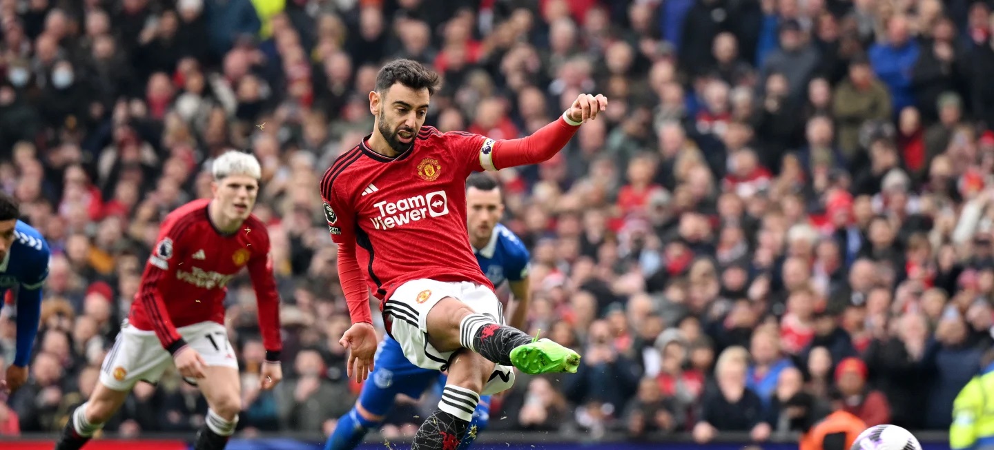 Bruno Fernandes phá kỷ lục của MU với bàn thắng vào lưới Everton - Ảnh 1
