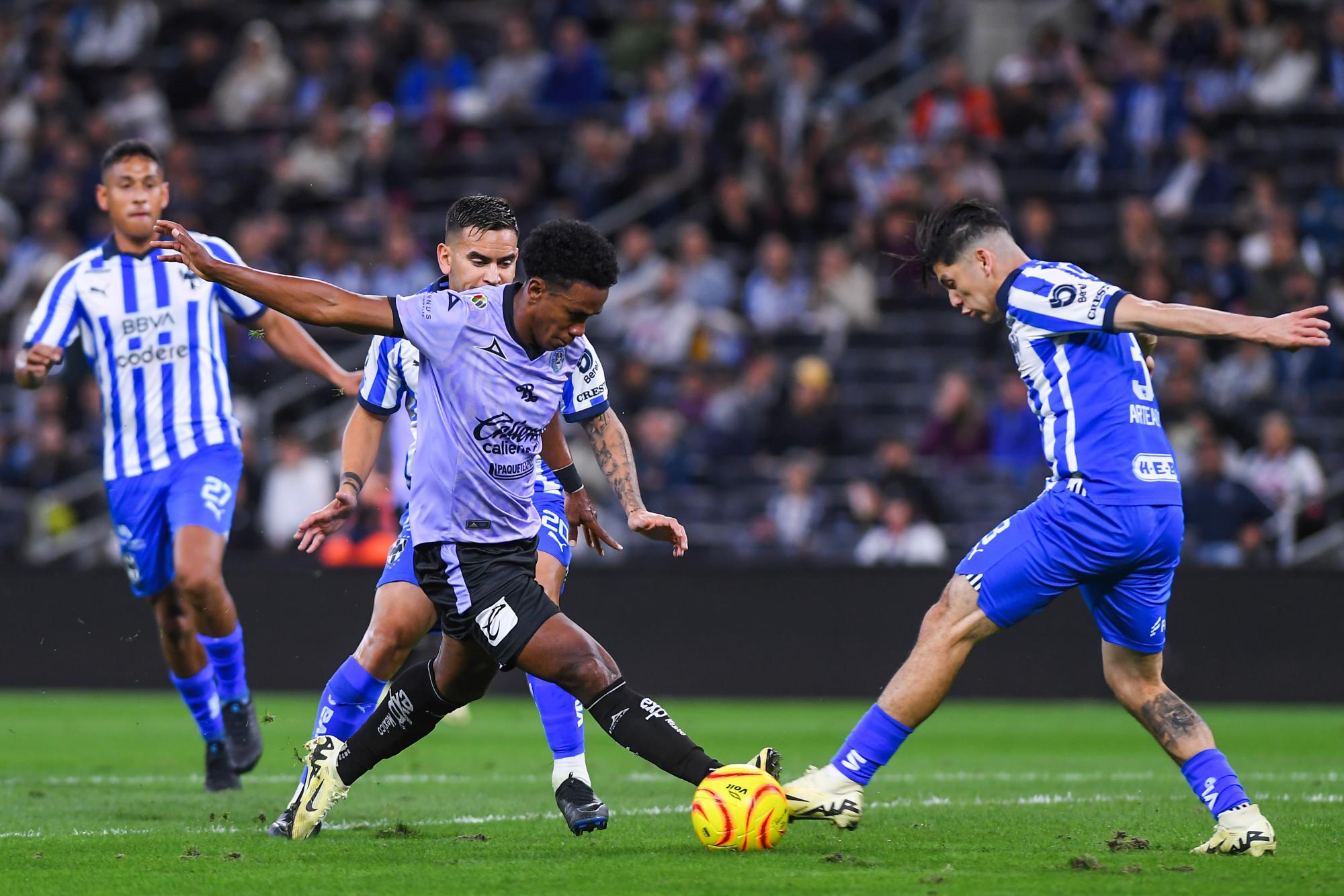 Kết quả bóng đá hôm nay tối 11/3: Monterrey vượt lên dẫn đầu  - Ảnh 1
