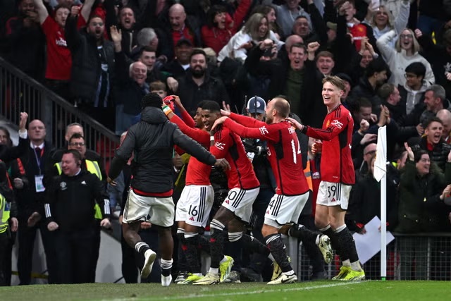 Kết quả bóng đá hôm nay 18/3: MU hạ Liverpool với kịch bản điên rồ - Ảnh 1