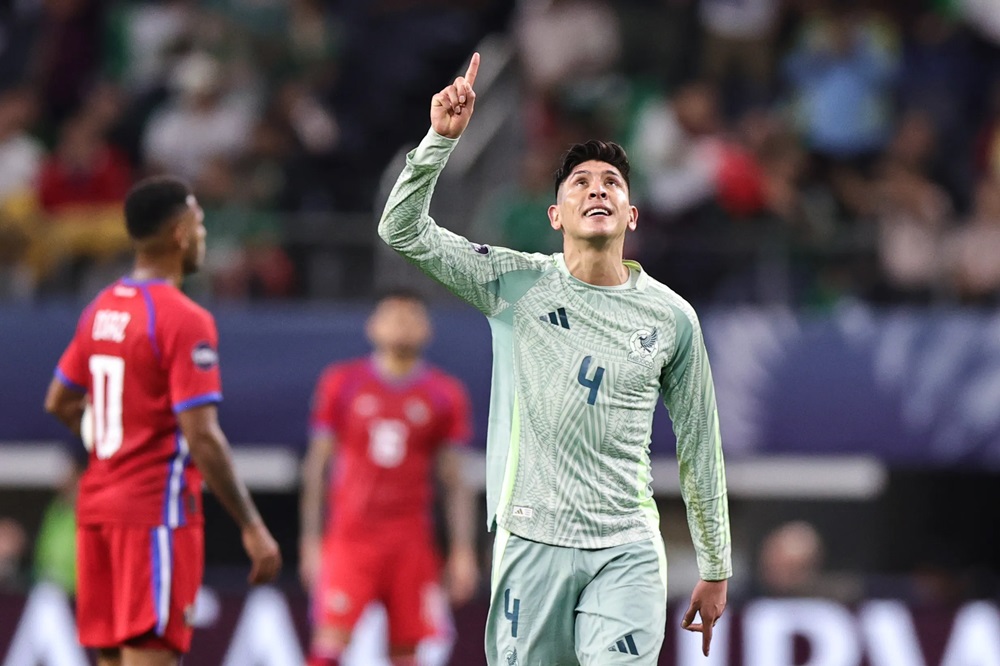 Mexico giành chiến thắng dễ dàng ở bán kết Nations League.