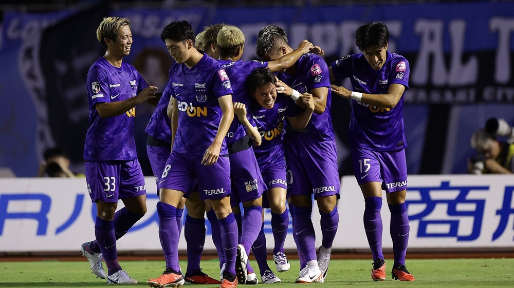 Kết quả bóng đá hôm nay tối 3/4: Sanfrecce hạ gục đội đầu bảng - Ảnh 2