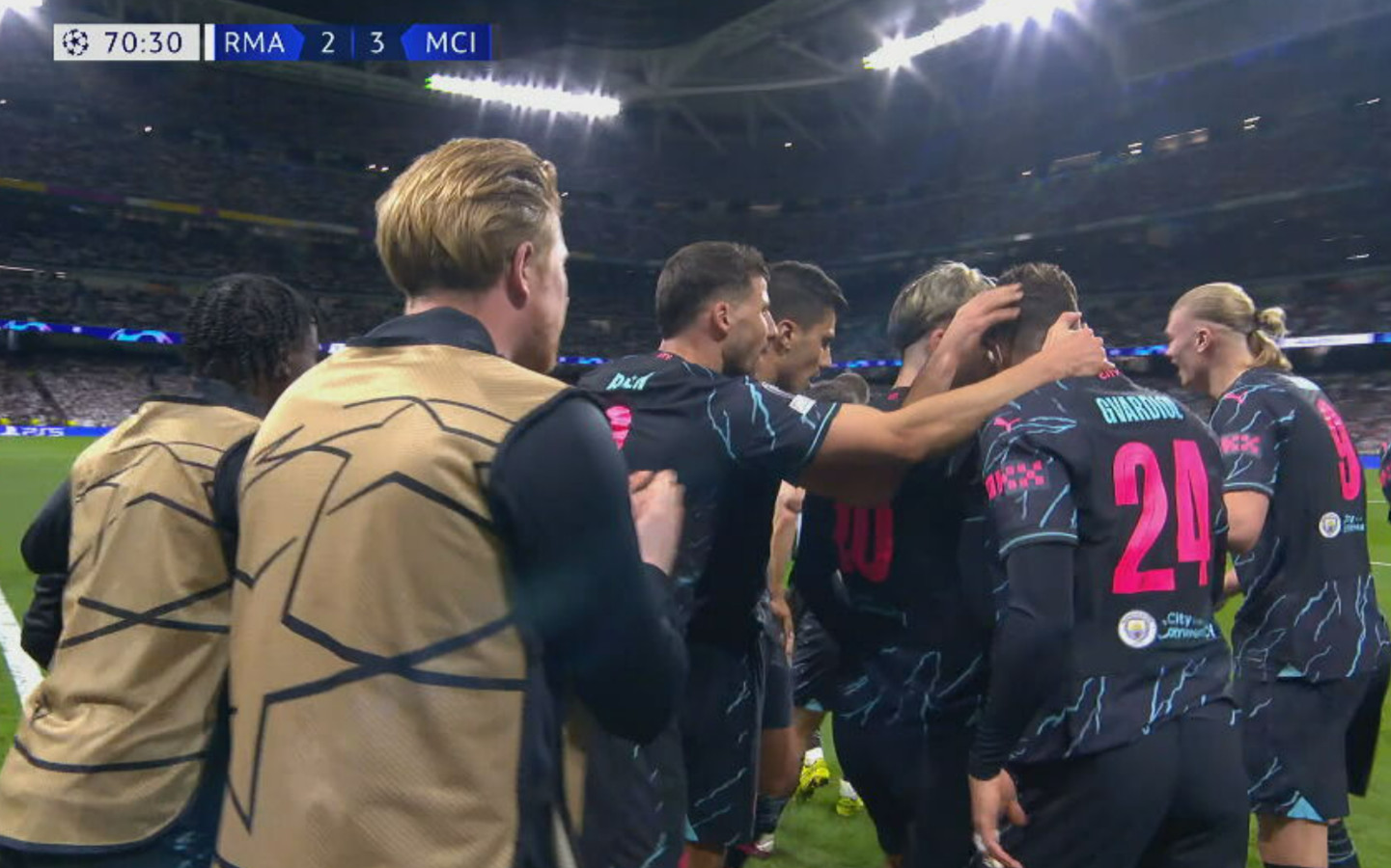 Vì sao De Bruyne bị loại khỏi đội hình xuất phát của Man City? - Ảnh 1