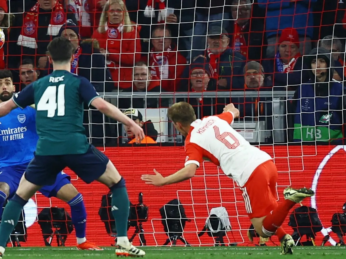 Kimmich phá kỷ lục 20 năm tuổi ở cúp C1 - Ảnh 1