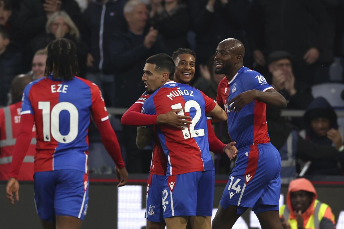 Kết quả bóng đá hôm nay 7/5: MU thua nhục nhã Crystal Palace - Ảnh 1