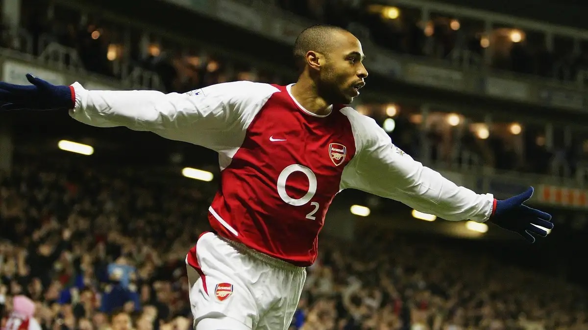 Đội hình xuất sắc nhất của Arsene Wenger: Siêu sao mùa bất bại lên ngôi - Ảnh 2