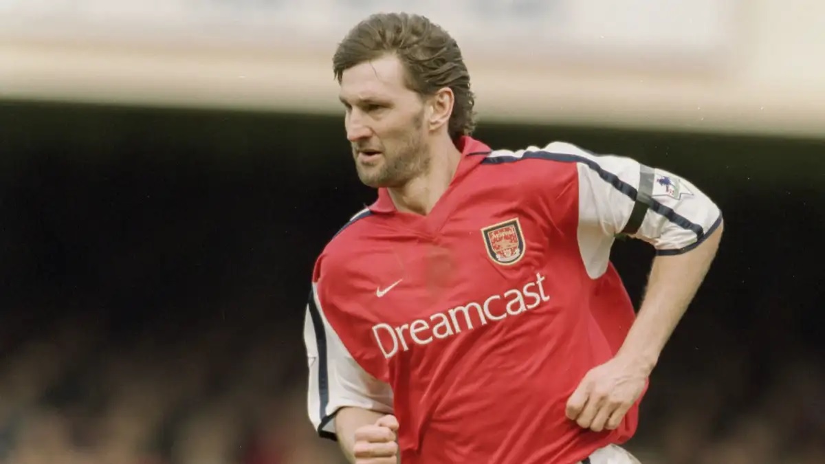 Đội hình xuất sắc nhất của Arsene Wenger: Siêu sao mùa bất bại lên ngôi - Ảnh 9