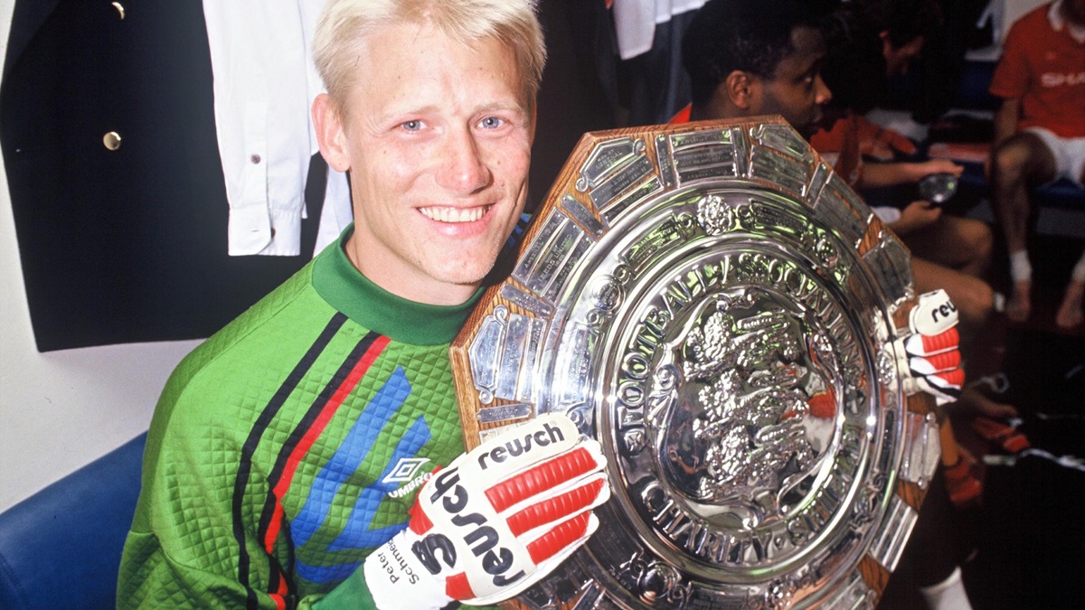 Top 10 cầu thủ xuất sắc nhất qua các kỳ Euro: Xavi, Zidane, Schmeichel,... - Ảnh 7