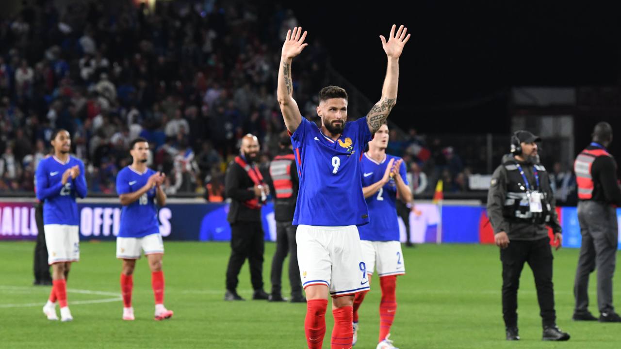 Olivier Giroud đi vào lịch sử bóng đá Pháp - Ảnh 1