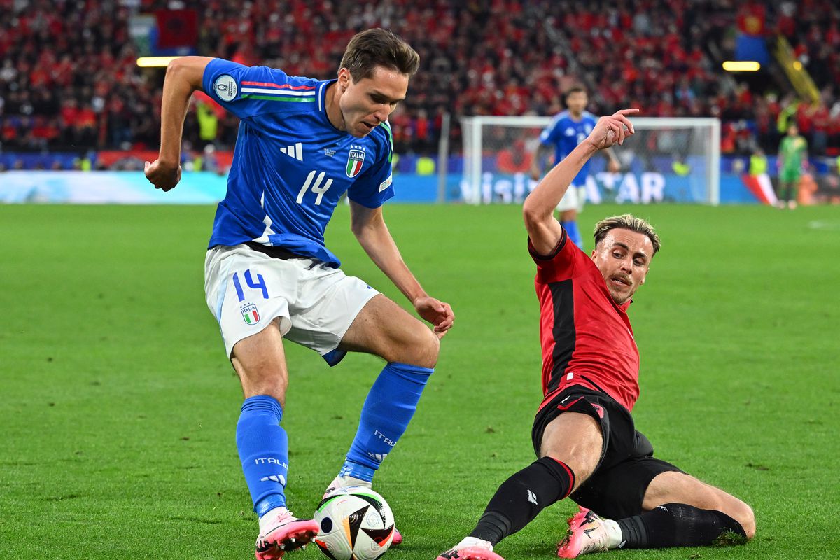 Kết quả bóng đá hôm nay 16/6: Italia ngược dòng thành công - Ảnh 1