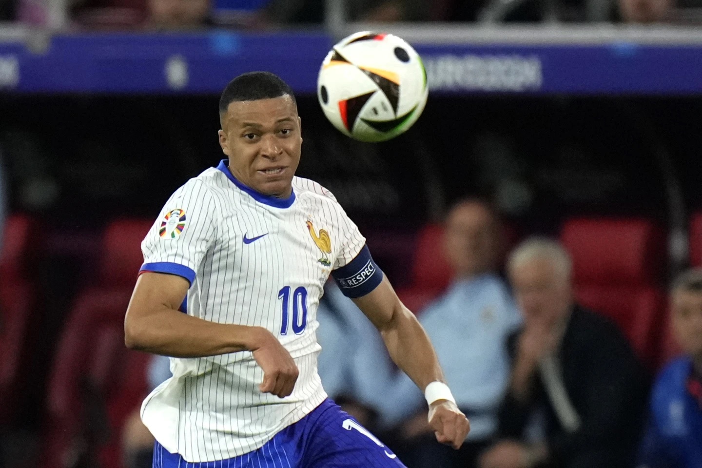 Bí mật công nghệ trong quả bóng EURO 2024 tạo nên loạt siêu phẩm - Ảnh 1