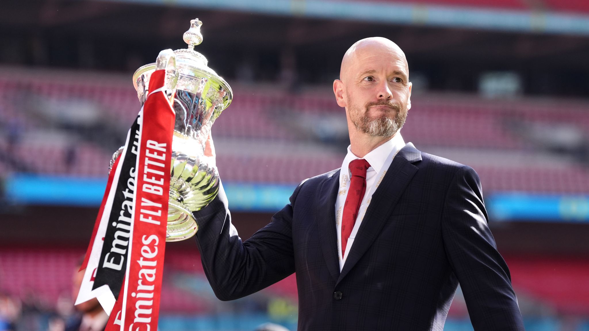 MU chính thức gia hạn hợp đồng với Erik ten Hag - Ảnh 1