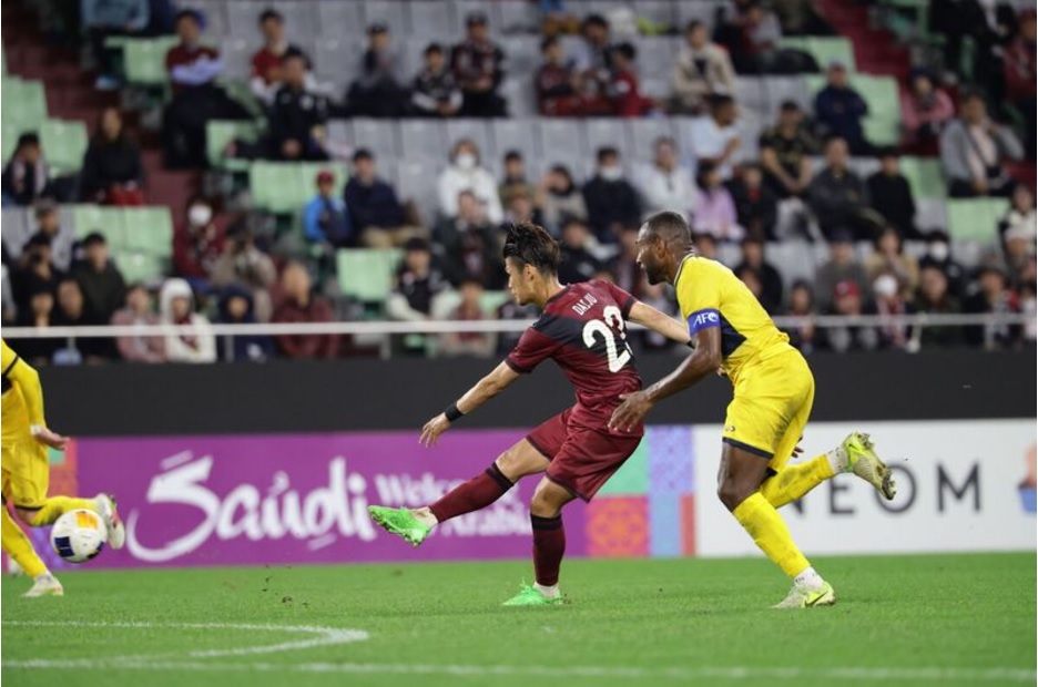 Kết quả bóng đá hôm nay tối 26/11: Vissel Kobe thắng nghẹt thở Central Coast Mariners - Ảnh 1