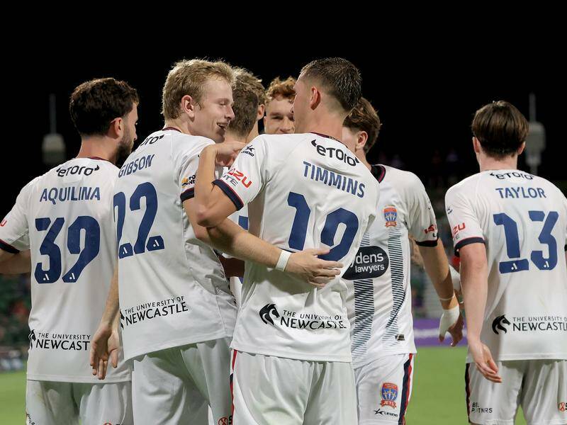 Kết quả bóng đá hôm nay tối 14/12: Perth Glory thua thảm Newcastle Jets - Ảnh 1