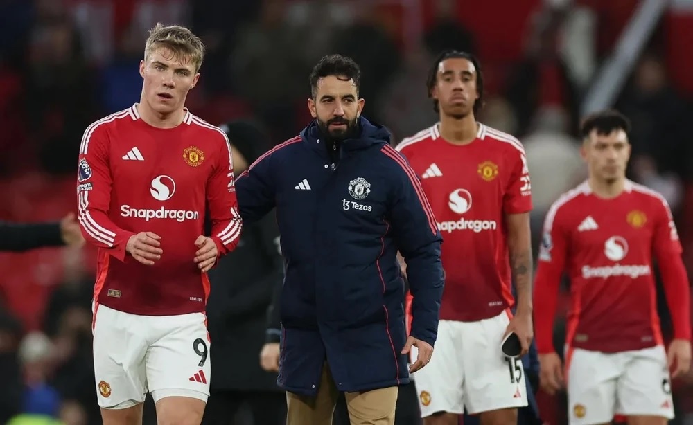 HLV Amorim quát mắng nhiều cầu thủ sau thất bại bẽ bàng tại Old Trafford - Ảnh 2