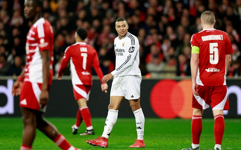 Real Madrid không thể góp mặt ở Top 8 dù thắng đậm Brest - Ảnh 1