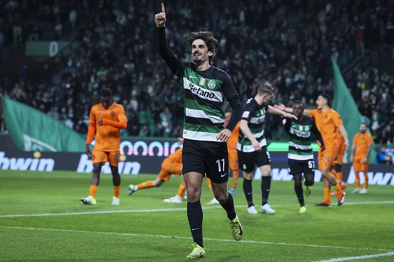 HLV Amorim thúc giục MU mua gấp một ngôi sao từng khoác áo Barca - Ảnh 1