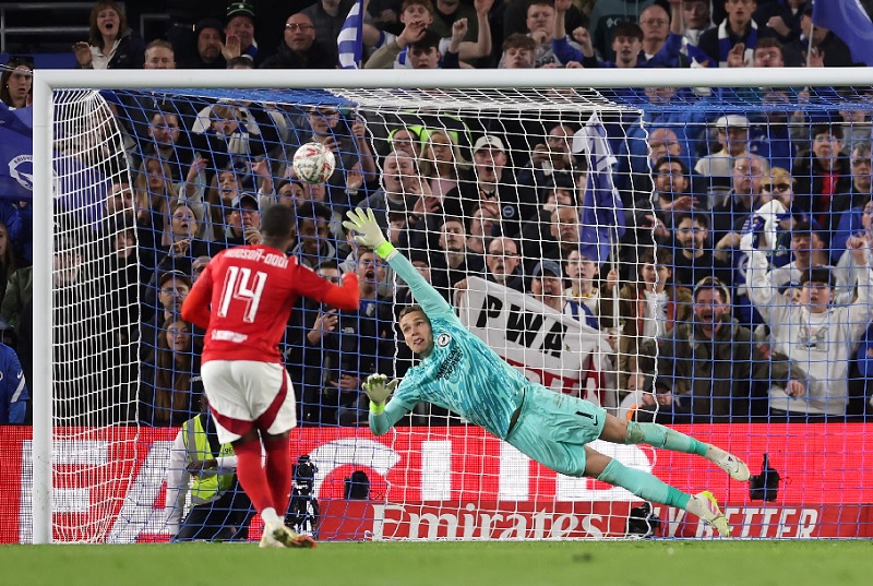 Nottingham lần đầu vào bán kết FA Cup sau 34 năm - Ảnh 1