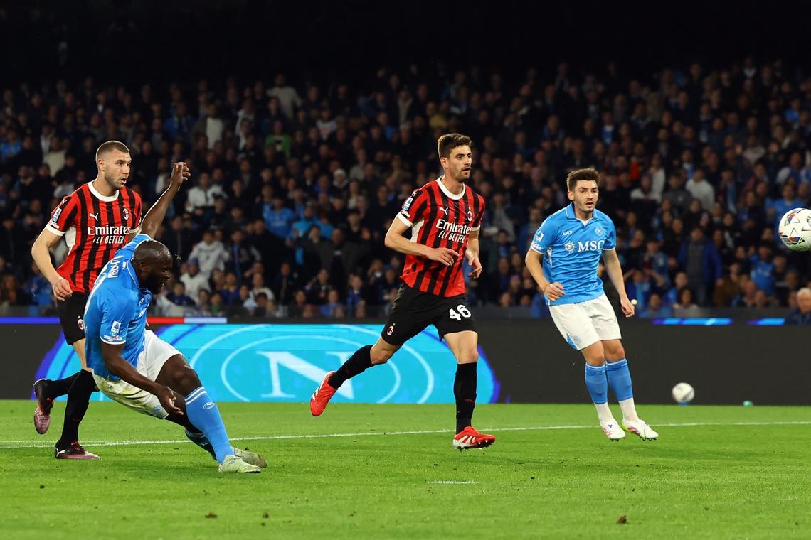 Kết quả bóng đá hôm nay 31/3: Napoli hạ gục AC Milan - Ảnh 1