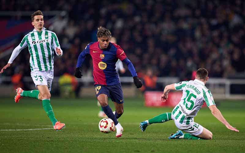 Nhận định, Soi kèo Barcelona vs Real Betis 2h00 ngày 6/4: Đôi công mãn nhãn - Ảnh 1