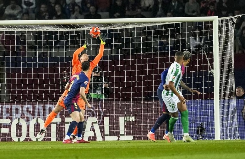 Không thể thắng Betis, Barca lãng phí cơ hội vàng tại La Liga - Ảnh 1