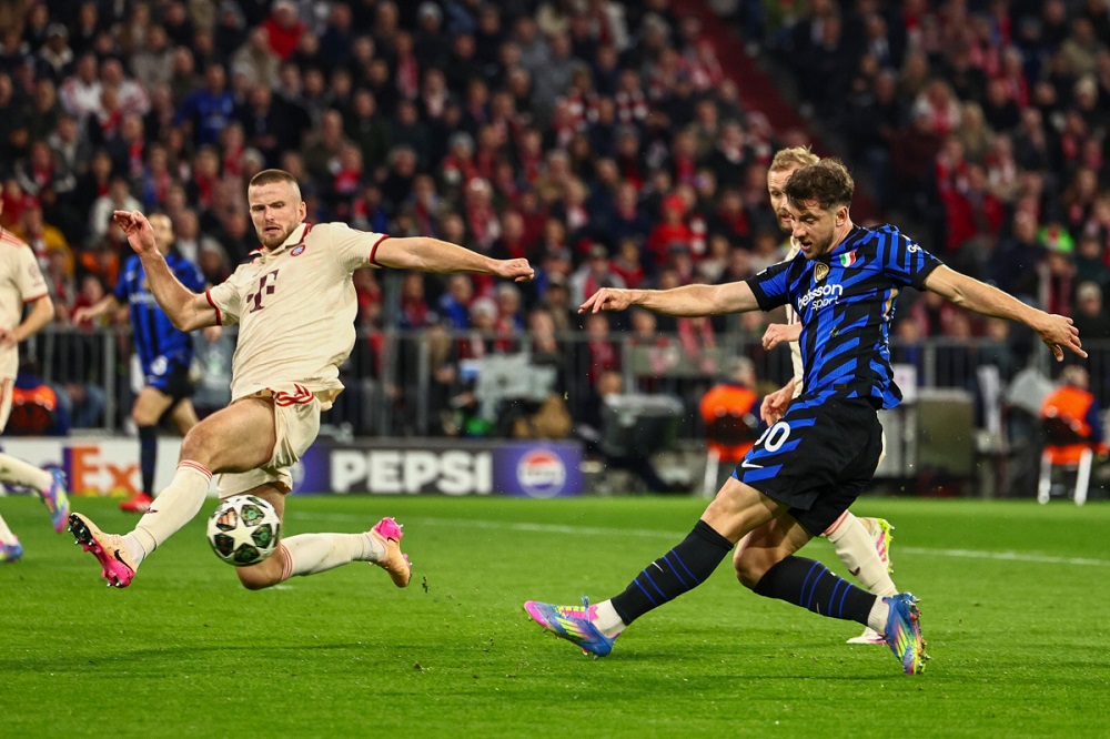 Kết quả bóng đá hôm nay 9/4: Inter đặt một chân vào bán kết - Ảnh 1
