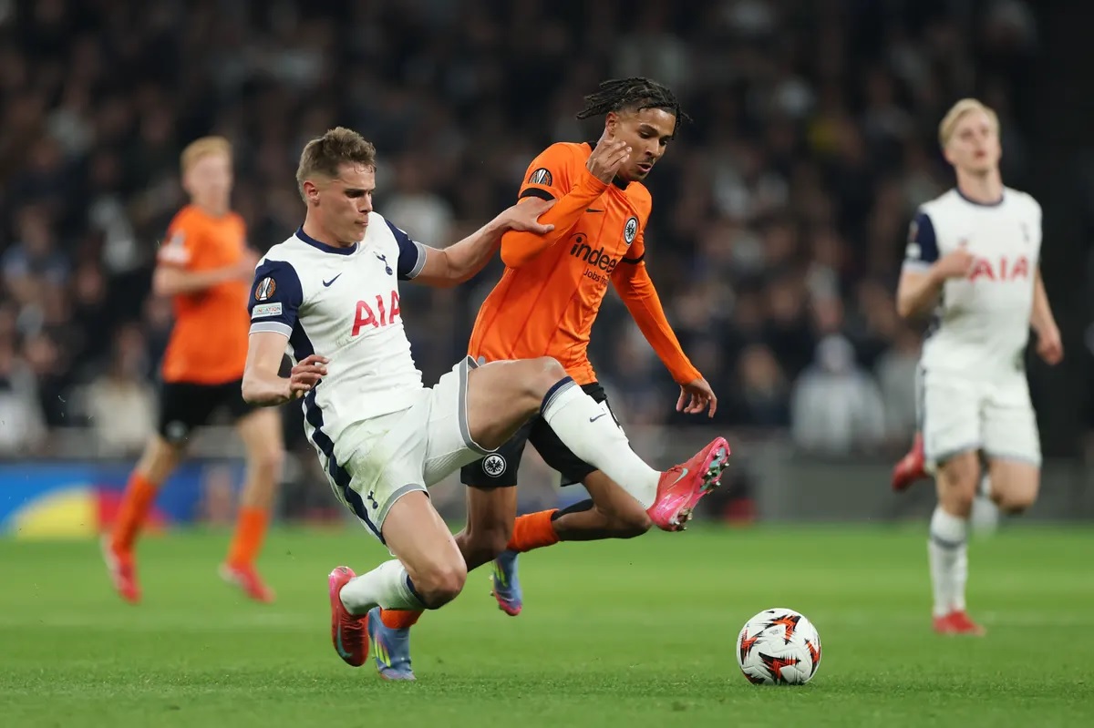 Kết quả bóng đá hôm nay 11/4: Tottenham bị Frankfurt cầm chân - Ảnh 1