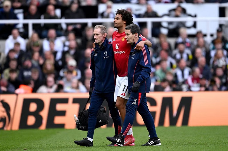 MU chịu tổn thất lớn sau thất bại sấp mặt trước Newcastle - Ảnh 1