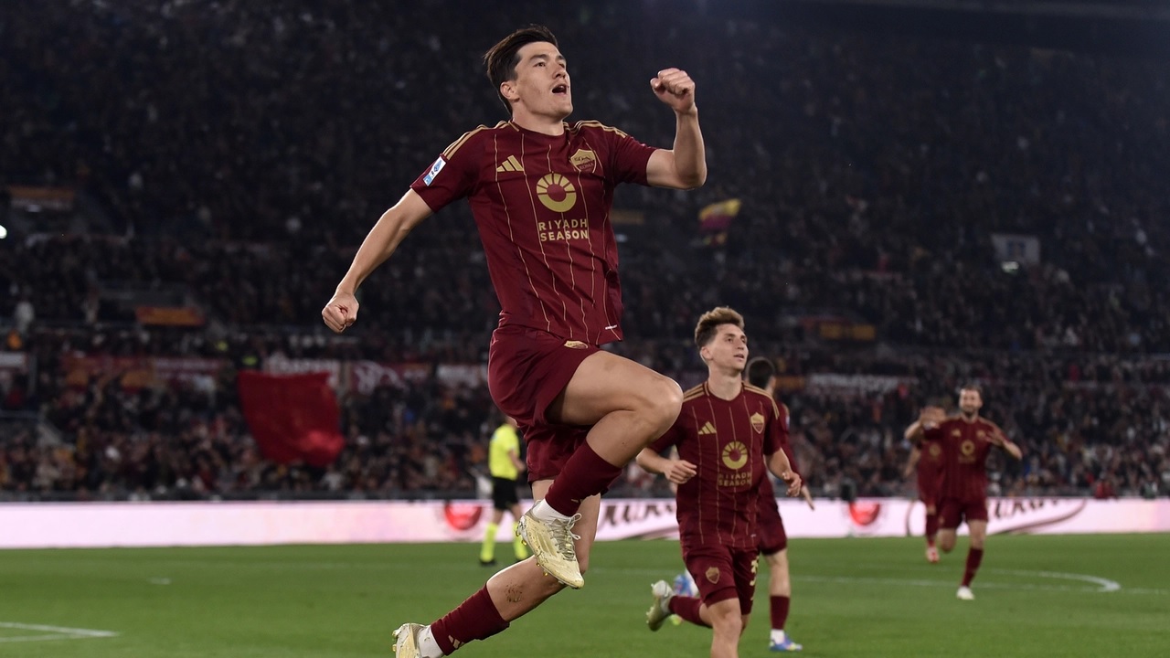 Kết quả bóng đá hôm nay 20/4: AS Roma thắng tối thiểu Verona - Ảnh 1