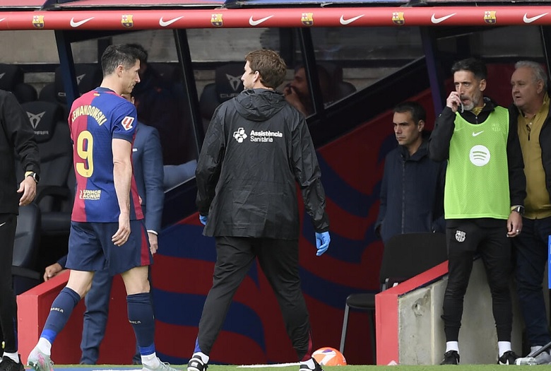 Lewandowski chấn thương, có thể phải nghỉ kèo nhà cái world cup 3 tuần - Ảnh 1