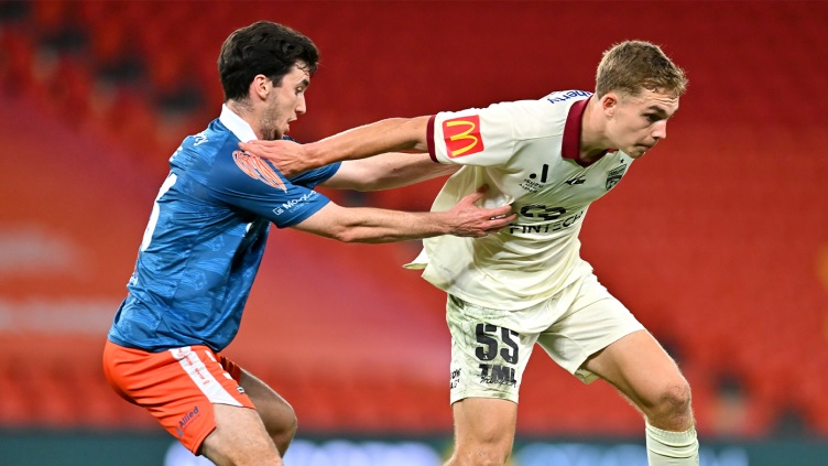 Kết quả bóng đá hôm nay tối 22/4: Brisbane Roar cầm chân Adelaide United - Ảnh 1