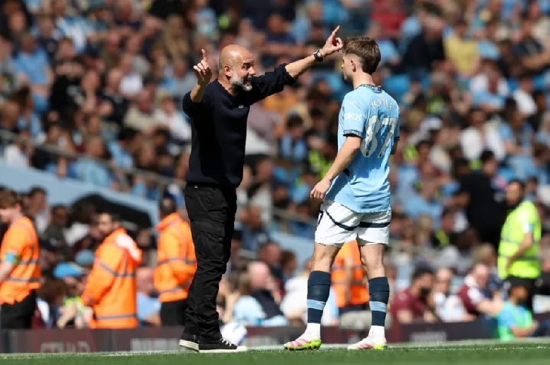 MU gây sốc với kế hoạch ‘rút ruột’ Man City - Ảnh 1