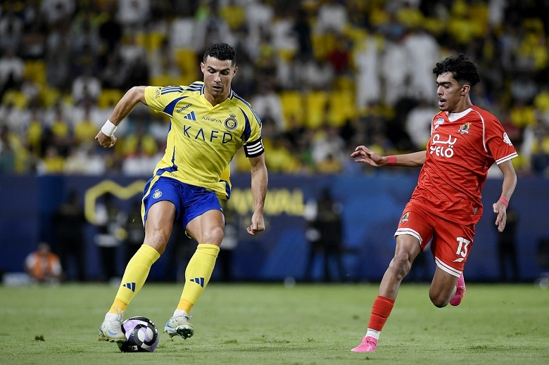 Al Nassr bất ngờ trì hoãn gia hạn với Ronaldo - Ảnh 1