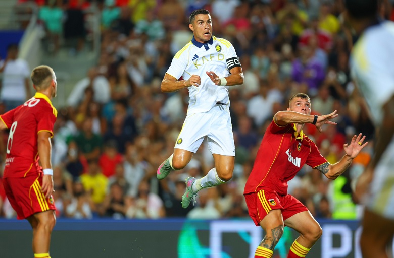 Ronaldo lập hat-trick vào lưới đội bóng Bồ Đào Nha - Ảnh 1