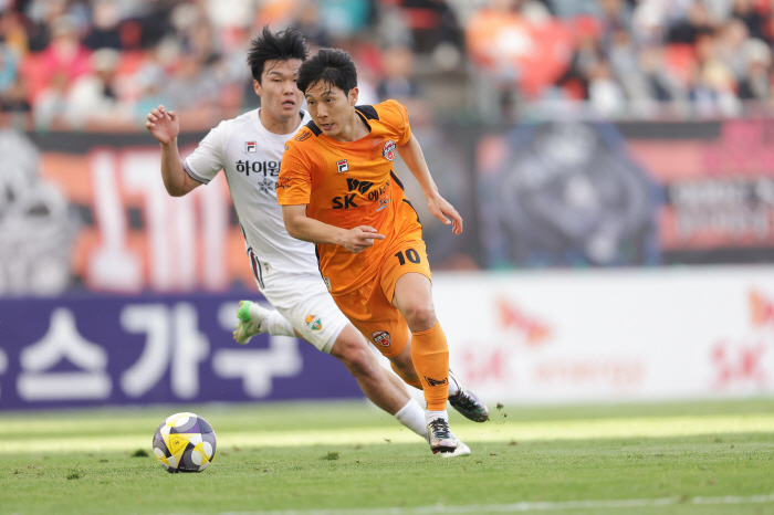 Nhận định, Soi kèo Jeju SK vs Gangwon 17h00 ngày 15/8: Chủ nhà lép vế - Ảnh 4