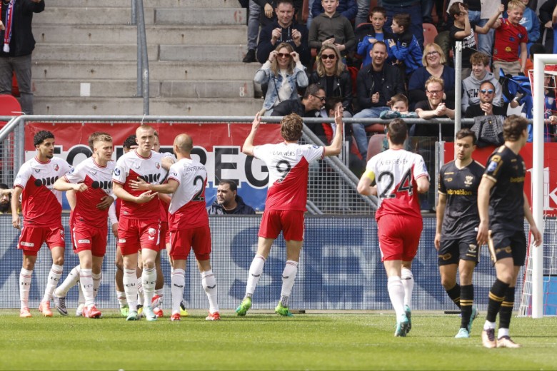 Nhận định, Soi kèo Sparta Rotterdam vs Utrecht, 19h30 ngày 17/8: Tiếp đà thăng hoa - Ảnh 1
