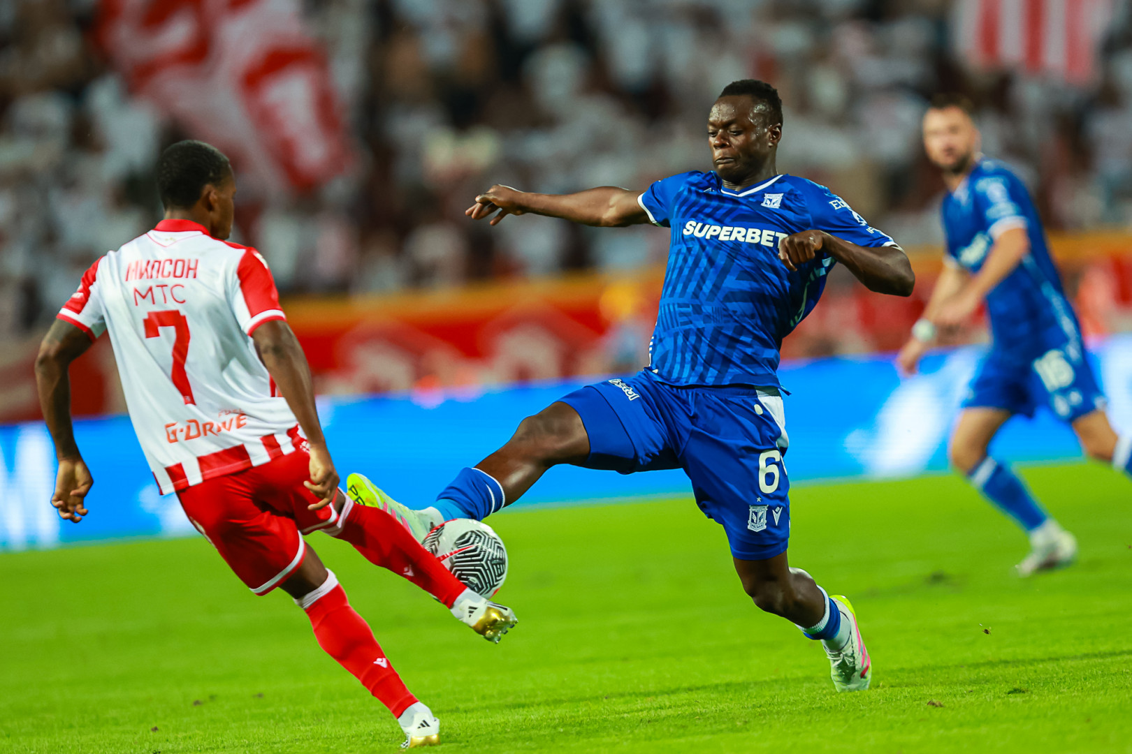 Soi kèo phạt góc Lech Poznan vs Genk, 1h30 ngày 22/08 - Ảnh 1
