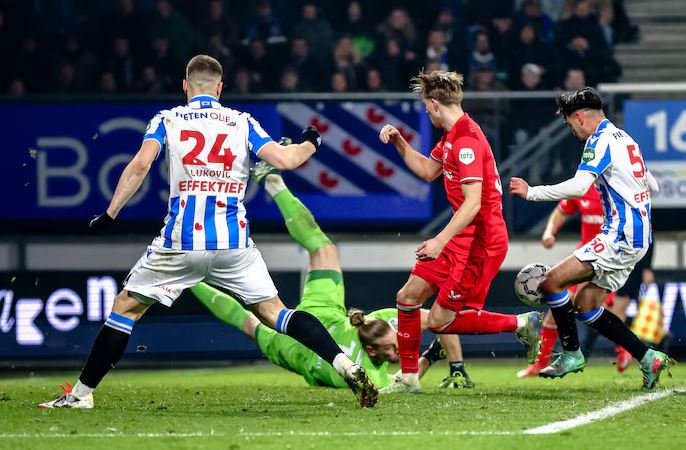 Nhận định, Soi kèo Heerenveen vs Twente 17h15 ngày 24/8: Khó tìm 3 điểm - Ảnh 4