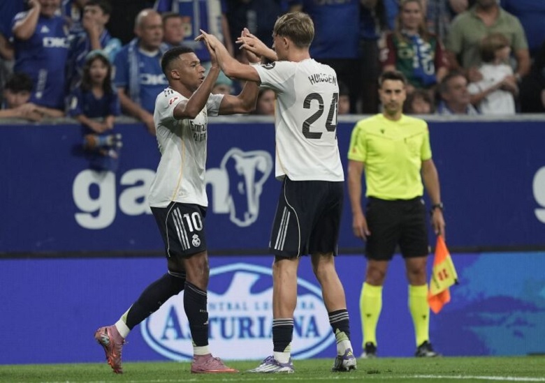 Mbappe và Vinicius tỏa sáng, Real Madrid đè bẹp tân binh Oviedo - Ảnh 2