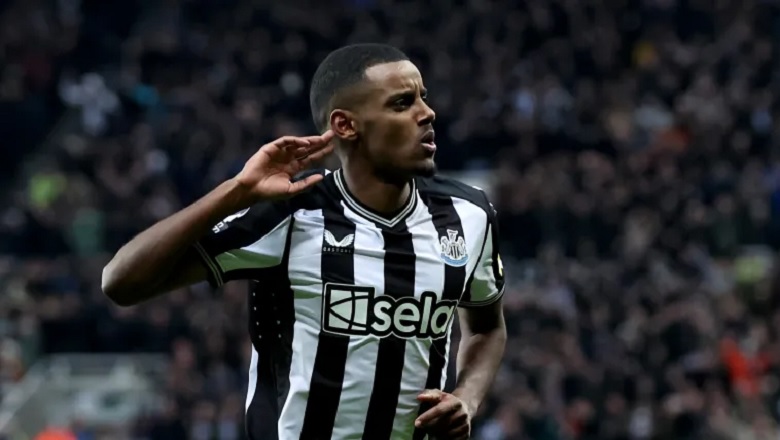 Liverpool sắp gửi đề nghị kỷ lục, quyết tâm đưa Isak về Anfield - Ảnh 1